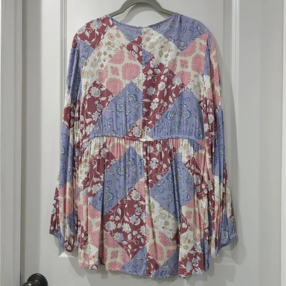 MAURICES Patchwork Floral Print Long Sleeve Peplum Top, V Neck, Smocked Chest - Picture 13 of 15